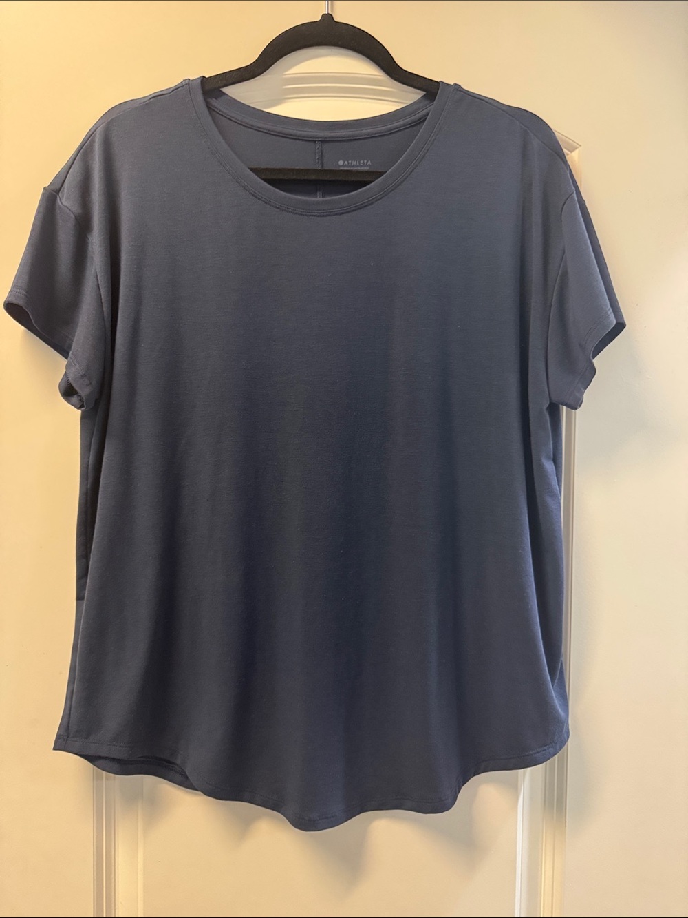 Athleta Move With Ease Short Sleeve Tee in color Eclipse